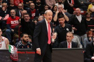 Ettore Messina: “Abbiamo giocato bene e grazie al pubblico, atmosfera perfetta”.