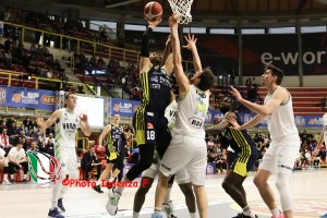 Trascinata da Pecchia, la Vanoli è la prima finalista di Coppa Italia
