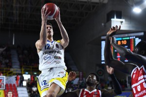 L’urlo è di Verona: battuta Reggio Emilia 78-76