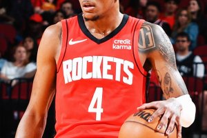 Derby texano che premia Houston. Dominati gli Spurs