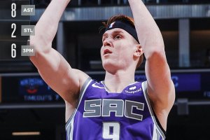 I Sacramento Kings battono i Pelicans con la tripla doppia di Domantas Sabonis