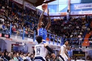 UNAHOTELS Reggio Emilia, sotto i tabelloni anche Octavius Ellis tra le opzioni