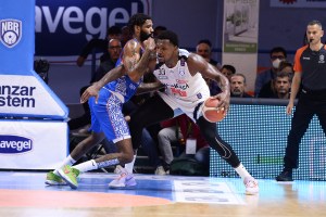 Indios de Mayaguez, sotto canestro c’è Nick Perkins