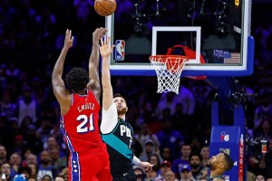 Philadelphia, il canestro vincente di Joel Embiid