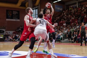 Derthona-Olimpia Milano live in chiaro domenica su DMAX