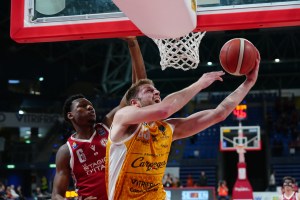 Pesaro interrompe il digiuno: battuta Trieste