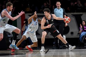 La Virtus schiaccia Sassari nella ripresa