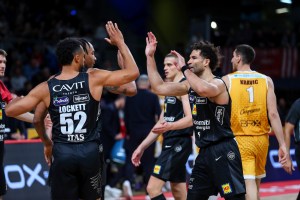 Pesaro subisce l’agonismo di Trento e si fa agganciare in classifica