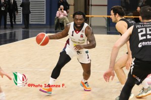 A Udine non basta Gentile, l’Urania vince con i 32 di Potts