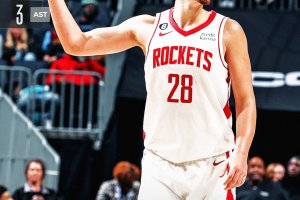 Houston vince in volata a Charlotte