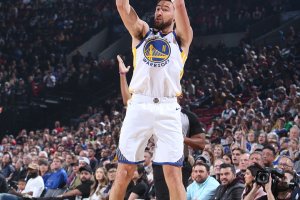 Warriors, primo quarto da record: 55 punti
