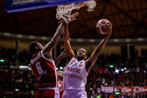 Varese risponde: Brown e Woldetensae firmano il successo a Trieste