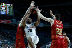 Real, Yabusele applaudito dai tifosi prima del match in ACB