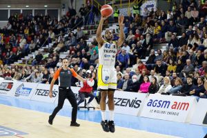Verona, Sanders ritrova Sassari: un anno fa fu career high