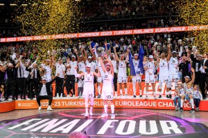 Llull wins it for Real Madrid! | Championship Game, Highlights | Turkish Airlines EuroLeague