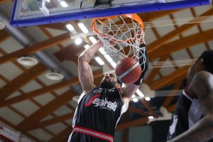 Virtus, vittoria a Brindisi nonostante Reed. Ecco la prima semifinalista