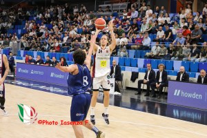 L’Allianz Cloud una certezza: l’Urania vince ancora, battuta la Fortitudo 87-79