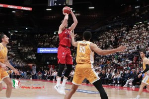 Olimpia Milano facile su Pesaro: buona la prima