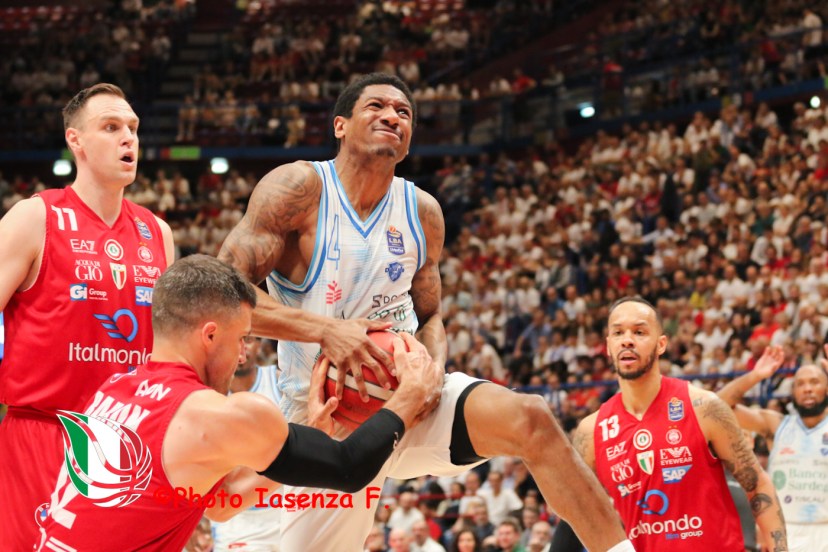 EA7 Emporio Armani Milano - Banco di Sardegna Sassari Gerald Robinson