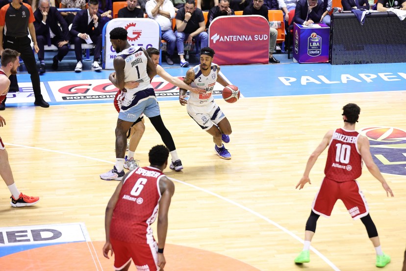 Happy Casa Brindisi playoff
