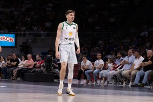 Storico Kyle Guy, upset Badalona su Baskonia