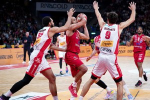 La Vuelle non ripete il miracolo: Milano in semifinale