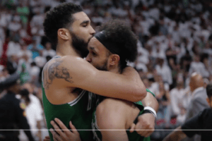 Derrick White in trattativa per un’estensione con i Celtics