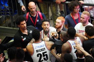 Rissa al Forum, coinvolti Teodosic e Hackett. Prima ricostruzione dei fatti