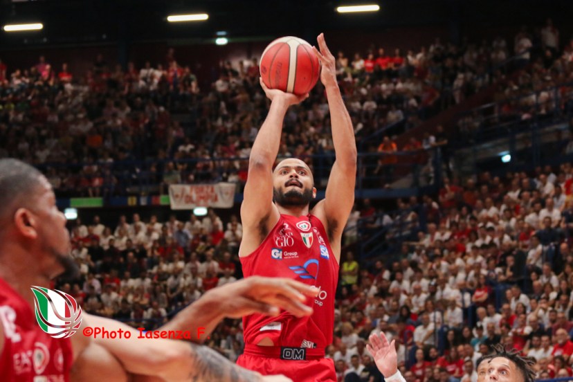 EA7 Emporio Armani Milano - Segafredo Zanetti Bologna Shavon Shields