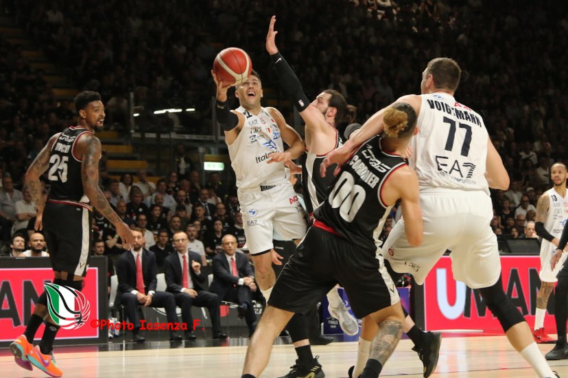 EA7 Emporio Armani Milano - Segafredo Zanetti Bologna