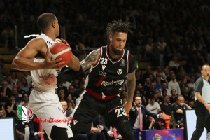 La Virtus soffoca Napier e la vince con la difesa: è 1-2 con l’Olimpia