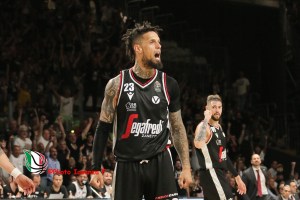 Virtus Bologna, Daniel Hackett supera Gianmarco Pozzecco