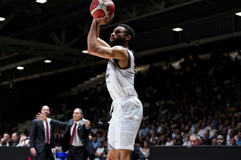 Cameron Hunt, ultimo arrivato in casa Bertram Derthona, si racconta al Piccolo: «Il coach mi ha detto di entrare in campo a mente libera