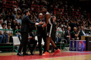 Virtus, Scariolo: “Raggiungiamo la terza finale stagionale su tre, lo dovevamo a tifosi e proprietà”