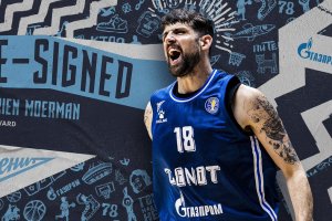 Zenit re-signs Adrien Moerman
