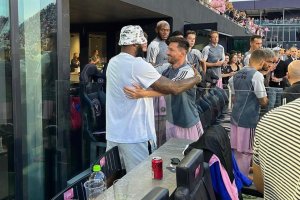 LeBron James attends Lionel Messi’s Inter Miami debut