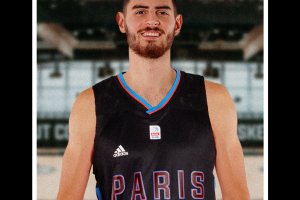 Sebastian Herrera signs with Paris Basketball