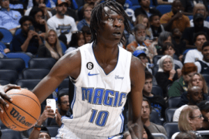 Suns sign Bol Bol, trade Payne to Spurs