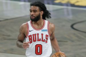 Coby White resta ai Bulls: triennale da $40 milioni