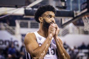 Peristeri, firmato Nate Renfro