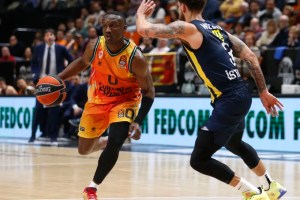 Valencia officially confirms Jared Harper