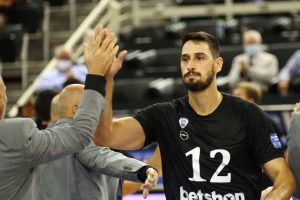 Sant’Antimo firma Michalis Kamperidis