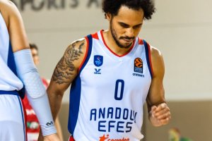 Efes-Shane Larkin, una lunga storia d’amore