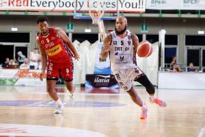 Il Derthona, con lucidità, conquista la finale del “Lovari”: battuta Pesaro