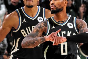 Bucks reportedly did not consult Giannis Antetokounmpo before Lillard trade