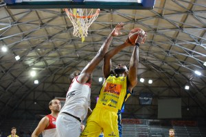 Scafati vince nettamente contro Massagno