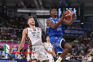 Una sola squadra al comando: Brescia. Della Valle spegne subito Derthona. E’ finale con la Virtus