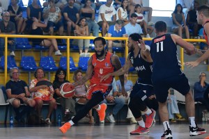 Treviso supera Brindisi al Trofeo dalla Riva. 14 Mezzanotte, 12 Senglin