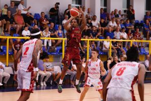 Venezia supera Varese nella semifinale del torneo del Cavallino