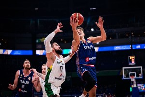 Bogdanović show a Manila: la Serbia travolge la Lituania